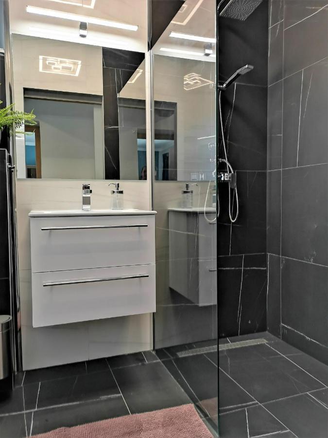 Otium Wellness Apartmanhaz วาลาโตนาคารัทยา ภายนอก รูปภาพ