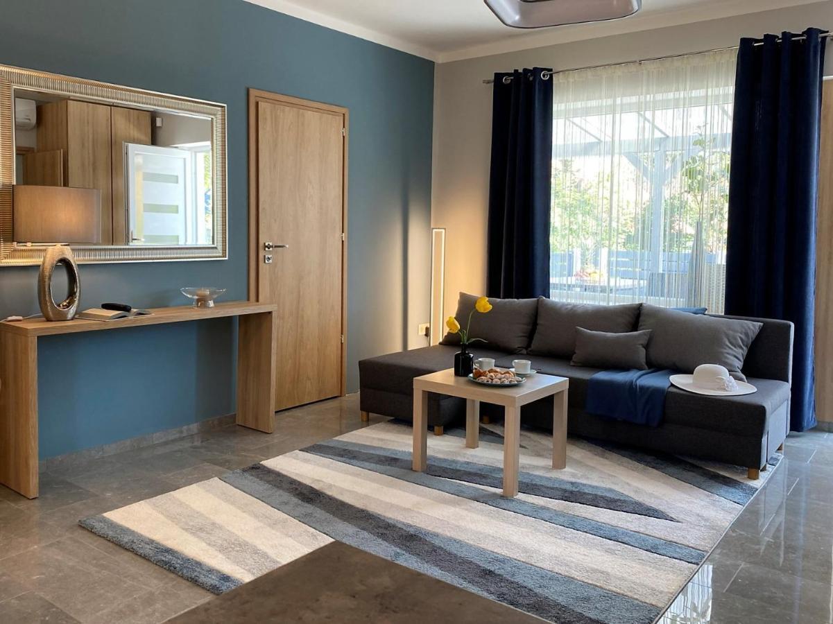 Otium Wellness Apartmanhaz วาลาโตนาคารัทยา ภายนอก รูปภาพ