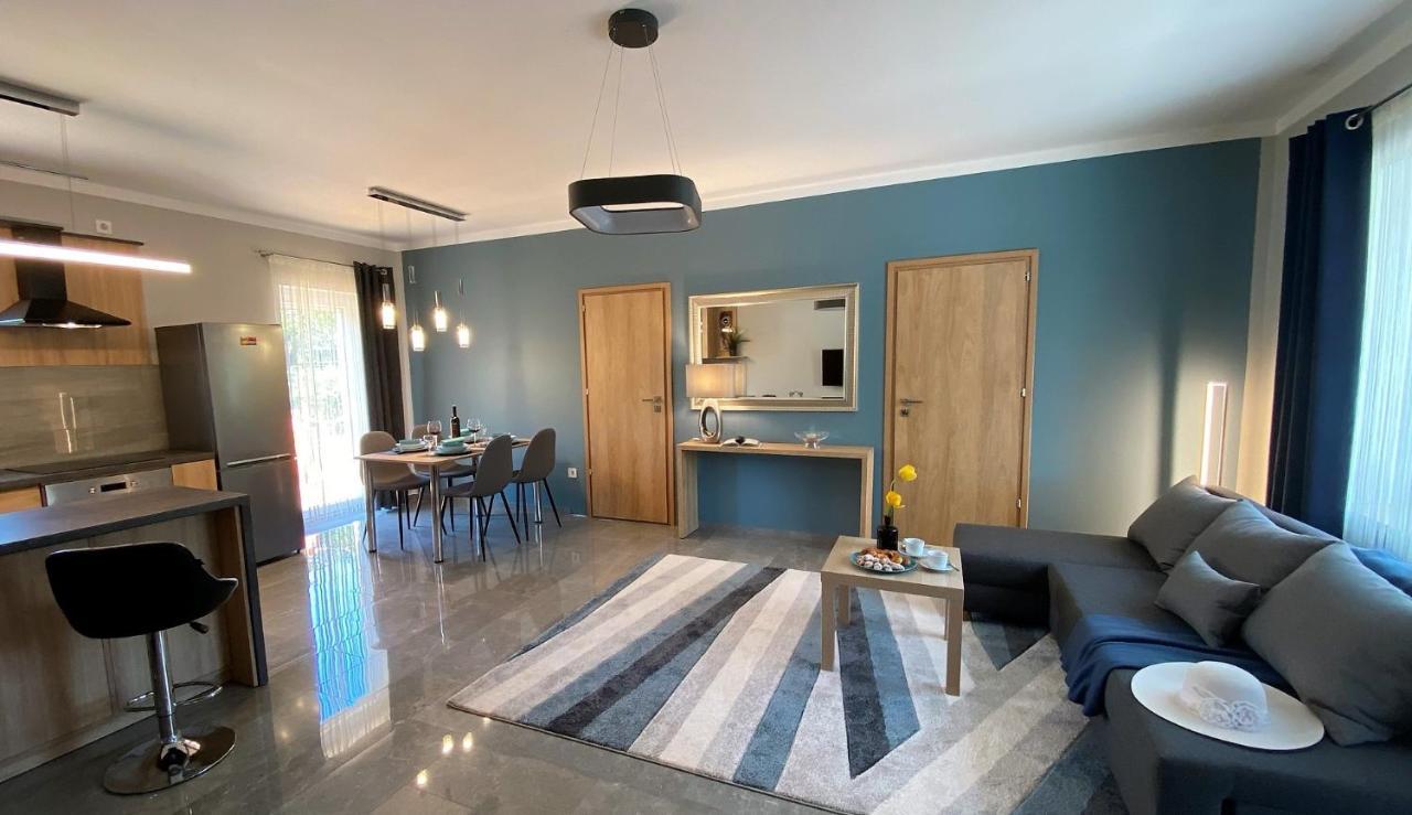 Otium Wellness Apartmanhaz วาลาโตนาคารัทยา ภายนอก รูปภาพ