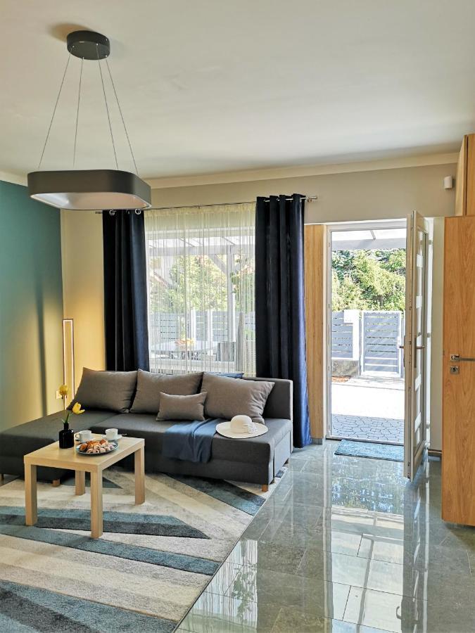 Otium Wellness Apartmanhaz วาลาโตนาคารัทยา ภายนอก รูปภาพ